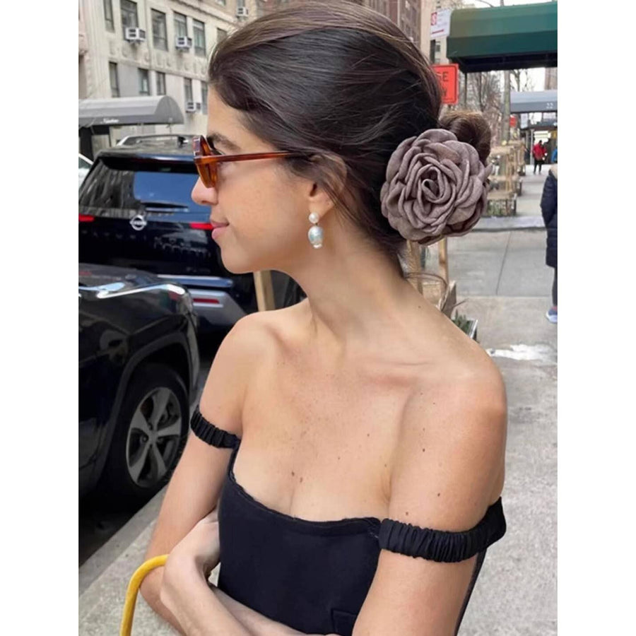 Elegant Flower Hair Claw Clip – Multiple Colors & Sizes